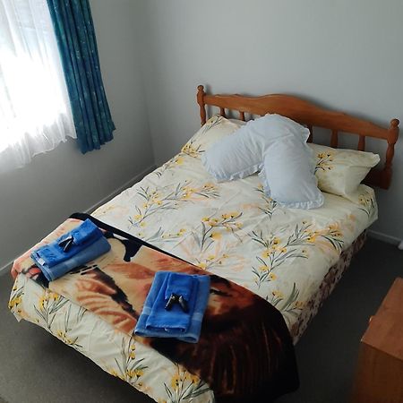 Anchors Away Villa Whanganui Buitenkant foto